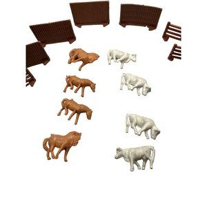 Vintage Farm Set Mini Figure Toy Lot Made In Hong Kong Horse Cow Fence